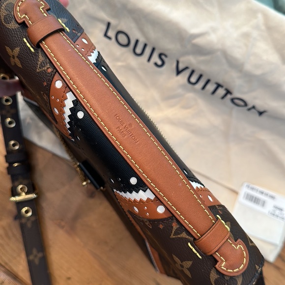 Limited Edition Highly Coveted Louis Vuitton Pochette Matis